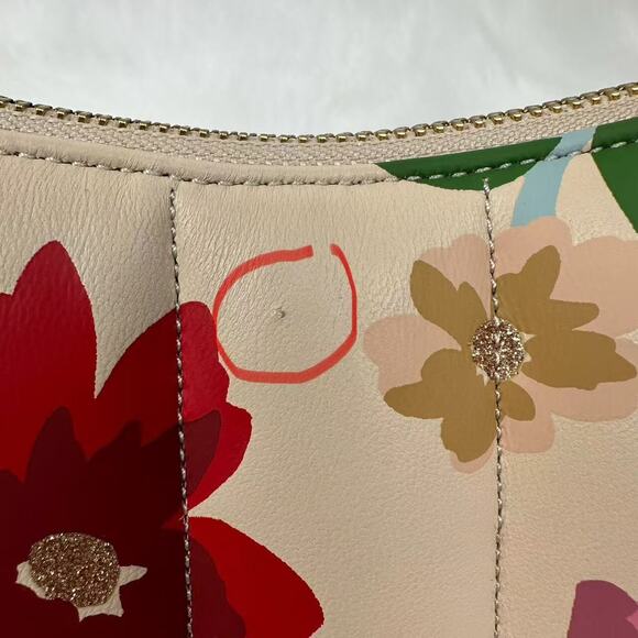 Coach Swinger Bag 20 With Quilting And Floral Bouquet Print New With Defects - Picture 2 of 9